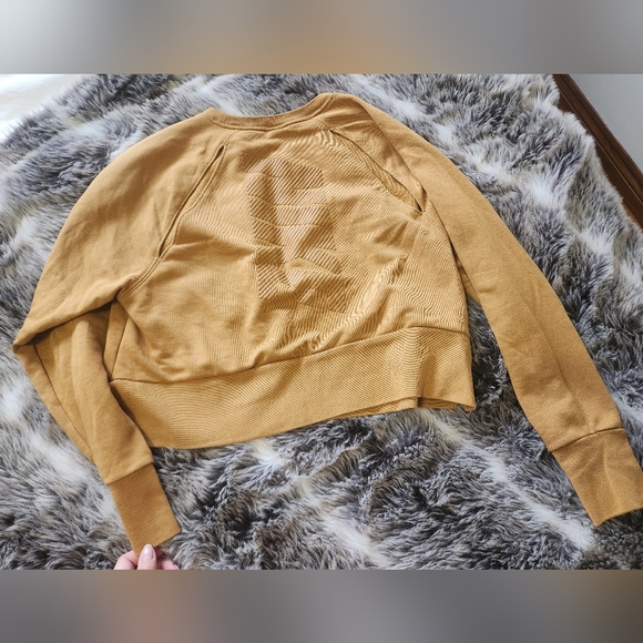 Nike sweatshirt. - Picture 2 of 5